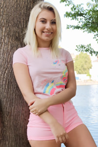 Lilly Bella porn star