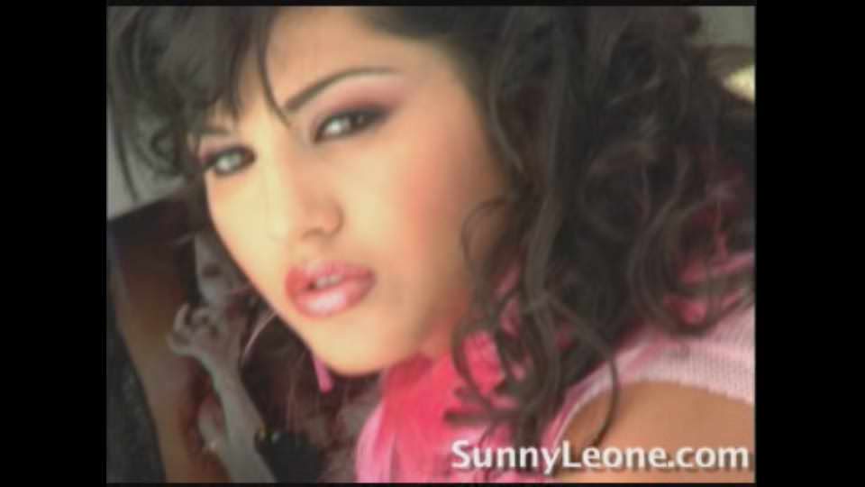 Pink Feather Boa, Scene #01